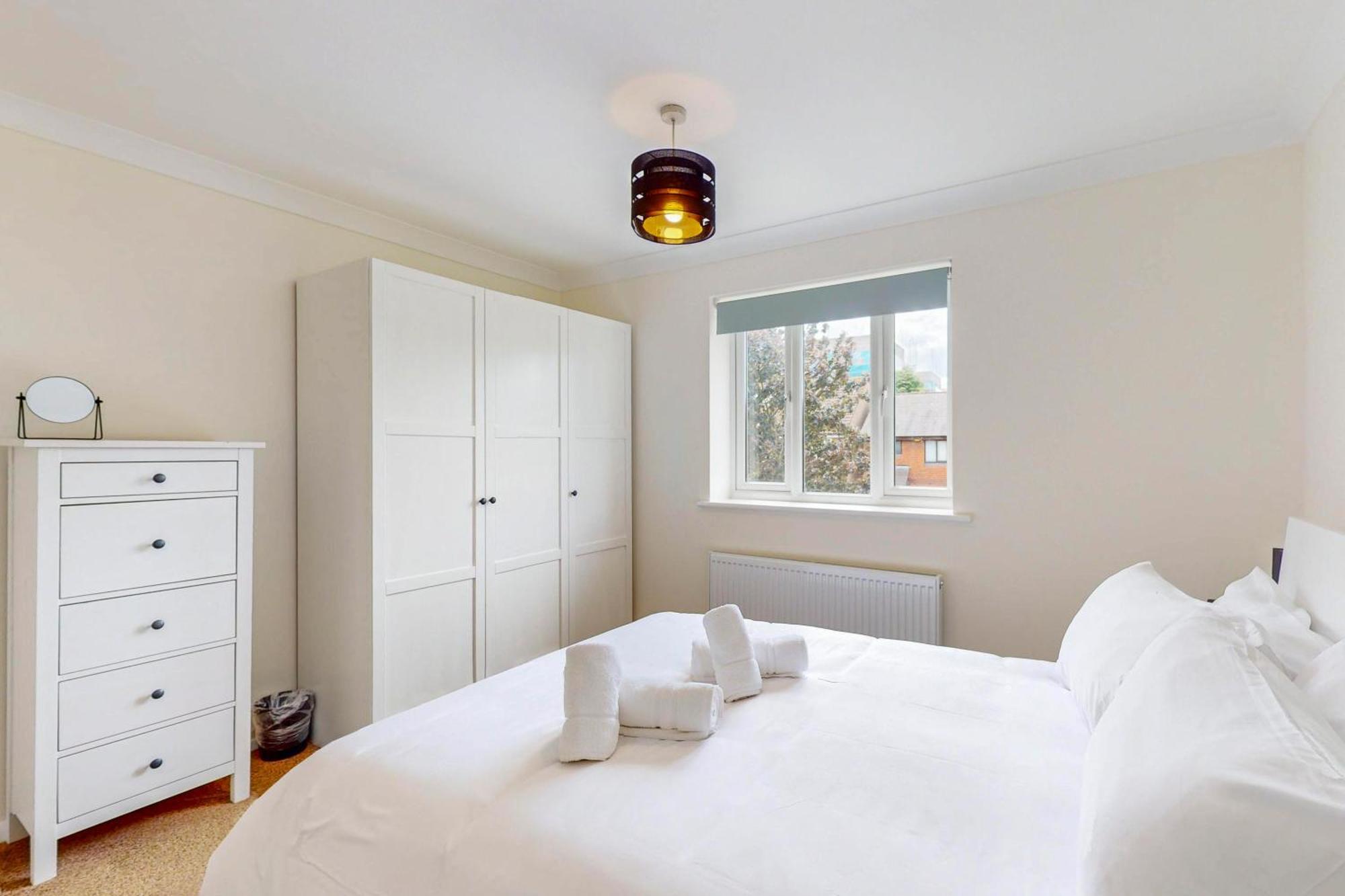 2 Bed With Garden & Free Parking Near The Thames Appartamento *