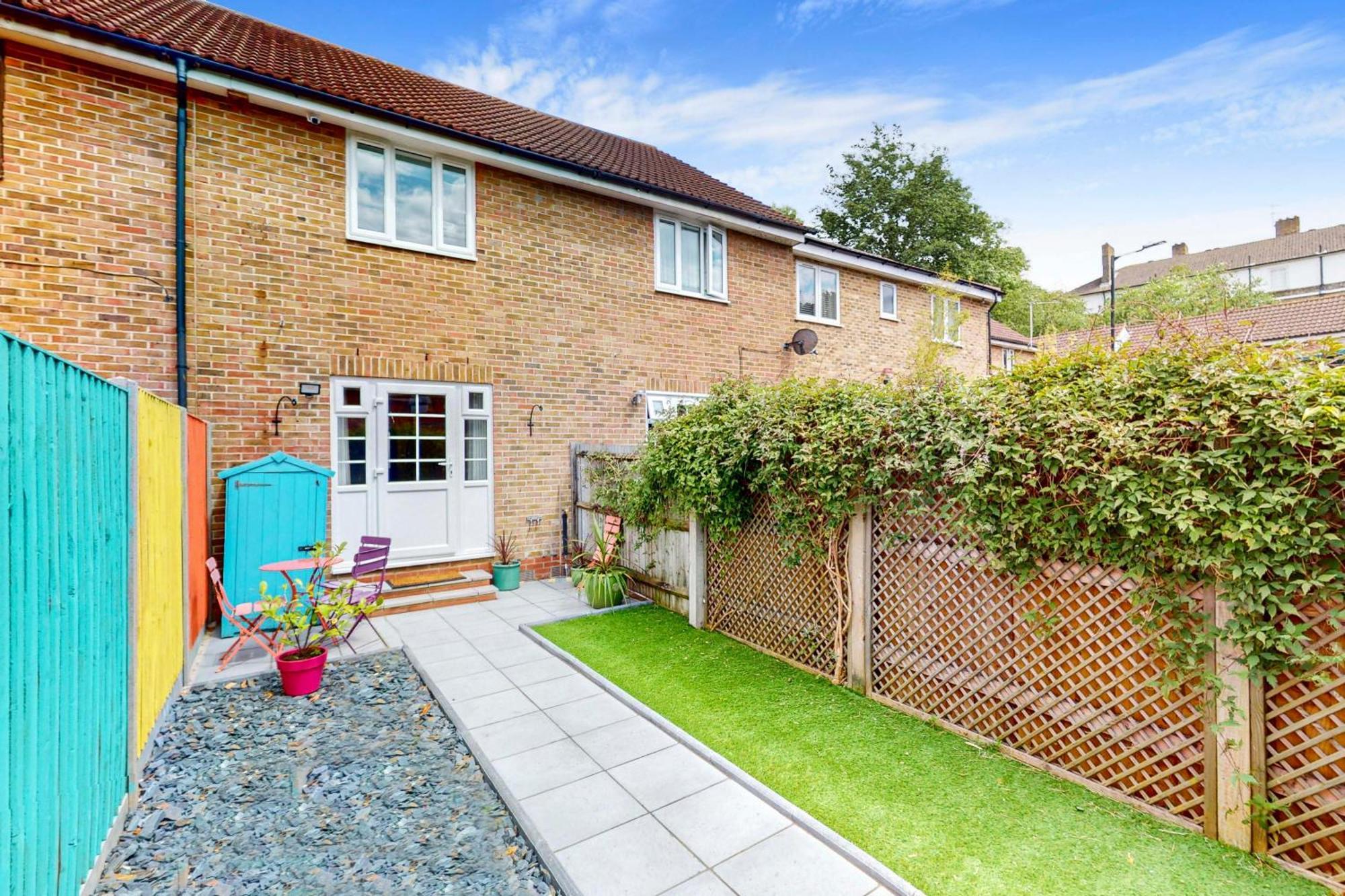 2 Bed With Garden & Free Parking Near The Thames Appartamento